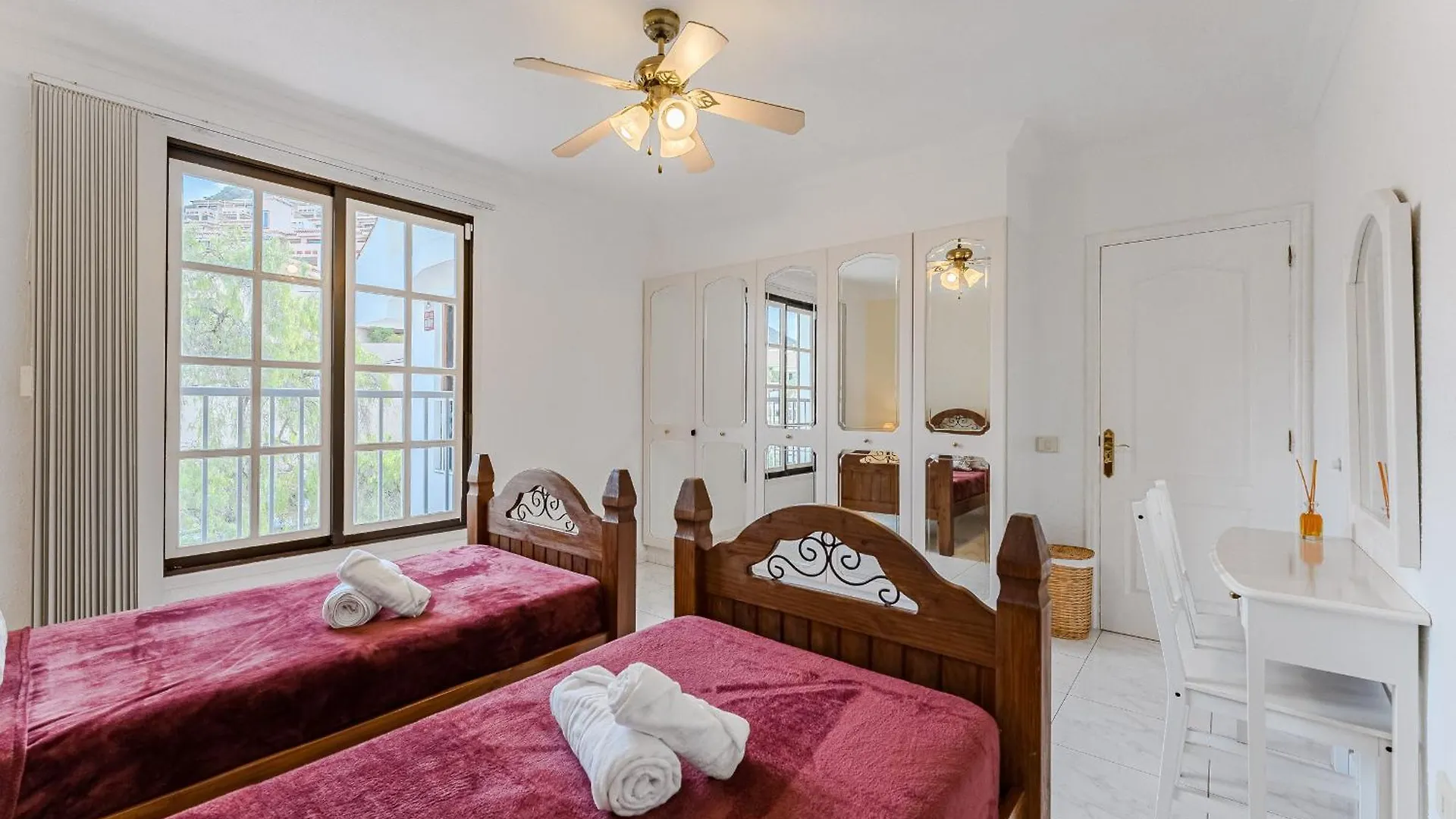 Apartment Diamond Family Suite Heated Pool Arona